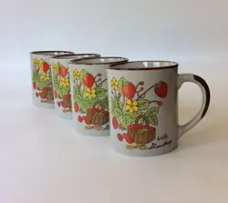 SET OF 4 VINTAGE INTERPUR WILD STRAWBERRY STONEWARE MUGS 1980'S REPLACEMENT