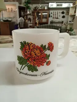 VINTAGE BROCKWAY FLOWER OF THE MONTH MILK GLASS MUG CHRYSANTHEMUM- NOVEMBER