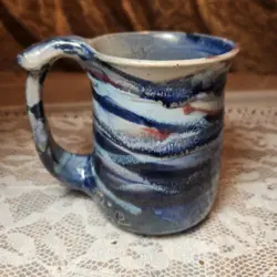 VINTAGE HAND THROWN POTTERY COFFEE MUG SIGNED 