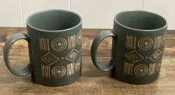 SET OF 2 VTG POTTERY BARN AZTEC GRAFFITO BONGO GREEN MUGS MADE IN JAPAN
