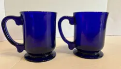 BLUE MUGS FOOTED