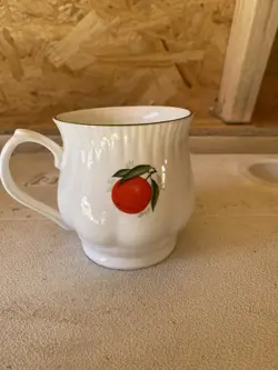 THEMED MUG