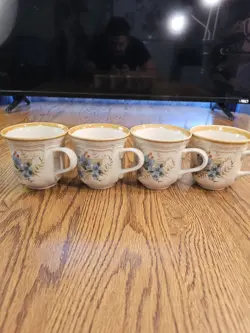 SET OF 4 VINTAGE MIKASA GARDEN CLUB DAY DREAMS EC 461 MUGS BLUE FLOWERS JAPAN