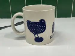 VINTAGE TAYLOR  NG 1979  LE POULET HEN/CHICKEN COFFEE MUG BLUE