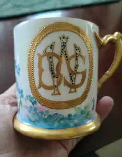 PORCELAIN MUG