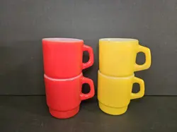 MUGS RED