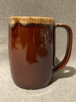VINTAGE HULL POTTERY USA BROWN DRIP BEER STEIN COFFEE MUG CUP