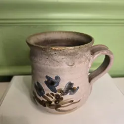 VINTAGE STONEWARE POTTERY  3.5