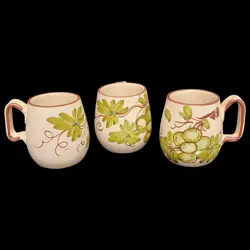 VINTAGE ITALIAN POTTERY CERAMIC GRAPES COFFEE MUGS - LOT OF 3