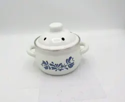 YORKTOWNE POTPOURRI