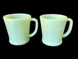 2 VINTAGE FIRE KING JADEITE D HANDLE FLAT BOTTOM MUGS MUG COFFEE CUP GREEN