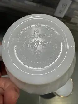 MUGS GOLD TRIM
