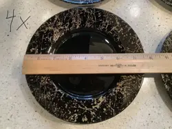 BLACK GLASS