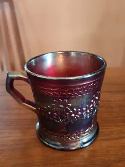 GLASS RED
