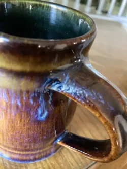BROWN MUG