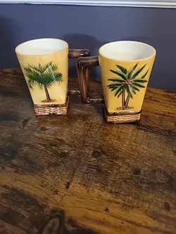 TREE VINTAGE MUGS