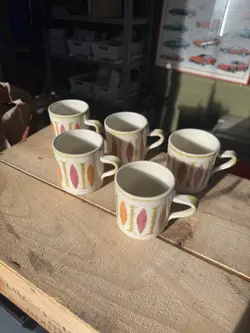 RED WING POTTERY PEPE  SET OF 5 OF  VINTAGE MUGS CUPS