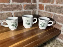 VINTAGE MUGS MOUNTAIN