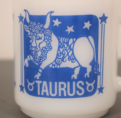 VINTAGE 70S MILK GLASS TAURUS ZODIAC MUG 5 WHITE & BLUE 1970