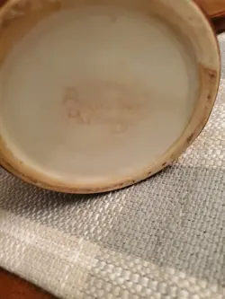 VINTAGE MUGS