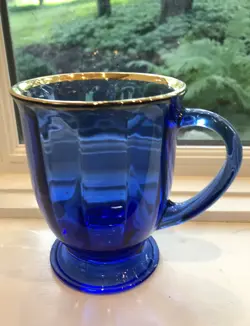VERY RARE VTG ANCHOR HOCKING 12 SIDED COBALT BLUE MUG -MINT COND. GOLD RIMMED!