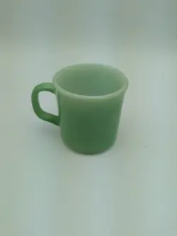 VINTAGE ANCHOR HAWKING FIRE KING GREEN WHITE COFFEE MUG