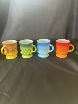 LOT OF 4 VINTAGE ANCHOR FIRE KING KIMBERLEY DIAMOND PATTERN MUGS