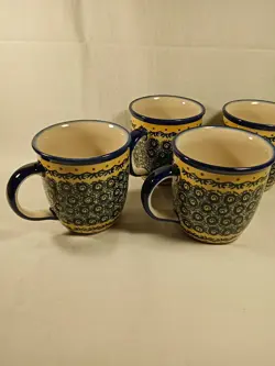 VINTAGE BOLESLAWEIC HANDMADE POTTERY MUGS PRE-OWNED SET OF 4