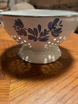 YORKTOWNE ENAMEL