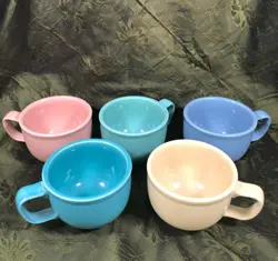 VINTAGE 1980'S HOMER LAUGHLIN FIESTA OVERSIZED JUMBO MUGS SET OF 5