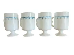 4 VINTAGE CORELLE CORNING PYREX BLUE SNOWFLAKE GARLAND FOOTED COFFEE LATTE MUGS