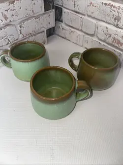 SET OF 3 VTG FRANKOMA PRAIRIE GREEN PLAINSMAN COFFEE MUGS