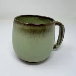 4M LARGE POTTERY