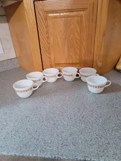 6 VINTAGE PYREX BUTTERFLY GOLD MILK GLASS COFFEE TEA CUP MUG