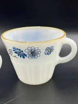 GLASS BLUE
