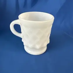 FIRE KING KIMBERLY DIAMOND COFFEE CUP/MUG 8 OZ WHITE MILK GLASS EUC VINTAGE