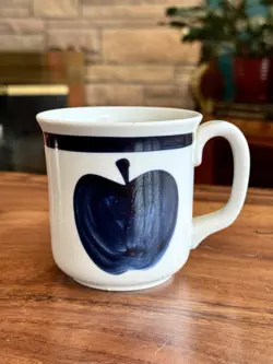 LAUFFER COFFEE MUGS BLUE APPLE CUP JAPAN STONEWARE VINTAGE