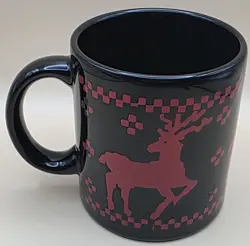 NORTHWOODS WAECHTERSBACH BLACK MUG WITH RED REINDEER 10 FL OZ