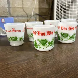 VINTAGE TOM AND JERRY EGG NOG MILK GLASS HOLIDAY CUP SET OF  OF 6