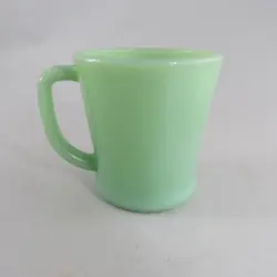 VINTAGE FIRE KING OVEN WARE JADEITE D HANDLE COFFEE MUG