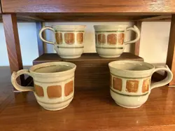 VINTAGE SET OF 4 IRON MOUNTAIN STONEWARE MUGS 