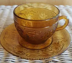 1960'S VINTAGE GLASS MUG CUP AND SAUCER SET TIARA INDIANA AMBER SANDWICH