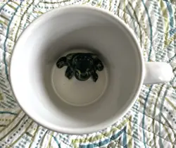 VINTAGE 1977-  BENNINGTON POTTERS-  HIDDEN SURPRISE FROG MUG- MADE IN VERMONT
