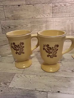 PFALTZGRAFF VILLAGE PATTERN FOOTED PEDESTAL COFFEE/TEA MUGS SET OF 2 VINTAGE