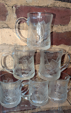 VINTAGE ARCOROC CANTERBURY CROCUS COFFEE MUGS. SET OF 6 CLEAR GLASS. VERY PRETTY