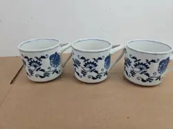 LOT OF 3 VINTAGE BLUE DANUBE BLUE ONION COFFEE MUGS TRIPOD HANDLE
