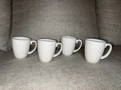 LOT OF 4 VINTAGE CORELLE COORDINATES WHITE STONEWARE COFFEE MUGS CUPS EUC