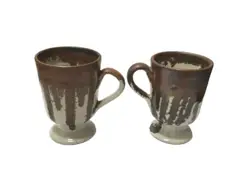 PIGEON FORGE DRIP GLAZED BROWN 2 COFFEE MUGS SIGNED D FERGUSON 7” TALL VINTAGE