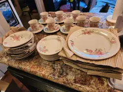 VINTAGE 37-PIECE GIBSON ROSELAND CHINA SET. DISCONTINUED.