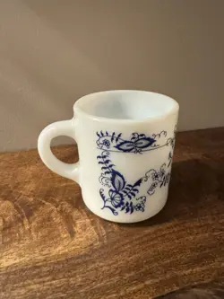 VINTAGE BLUE